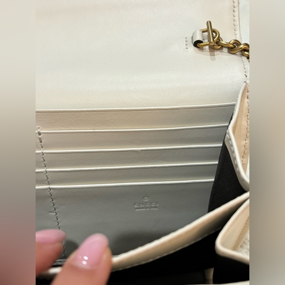 Gucci | WOMAN WALLET (599)GG LION TRAP. CHEVRON GG/LION M. WHITE/M.WHITE - Picture 5 of 9
